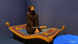 和舞蹈学院美女解锁高难度姿势!